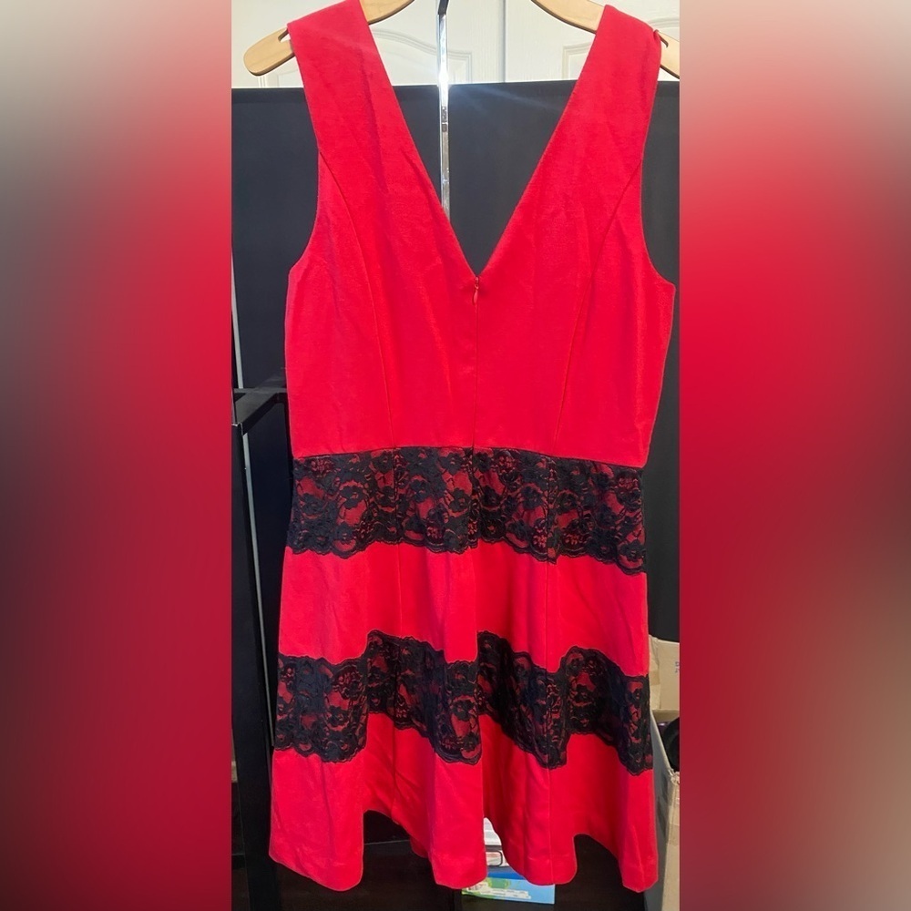 ‼️RED VNECK DRESS‼️ - Picture 5 of 5